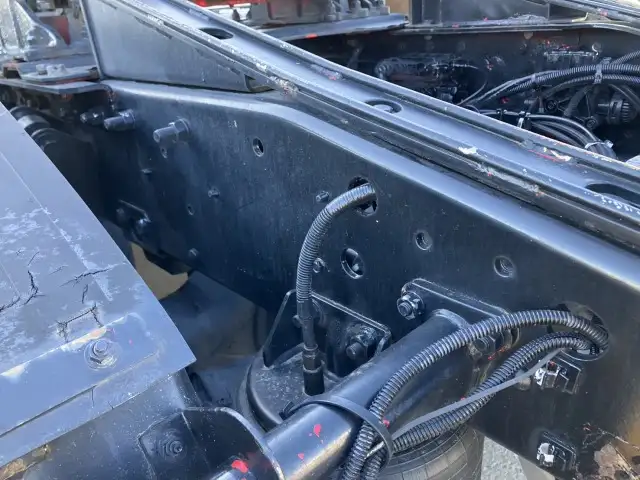 平成26年09月中古大型トラクタヘッド日産UDクオンの画像20