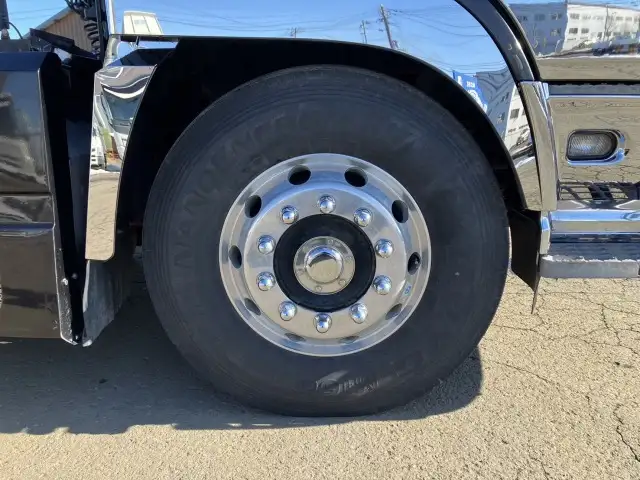 平成26年09月中古大型トラクタヘッド日産UDクオンの画像25