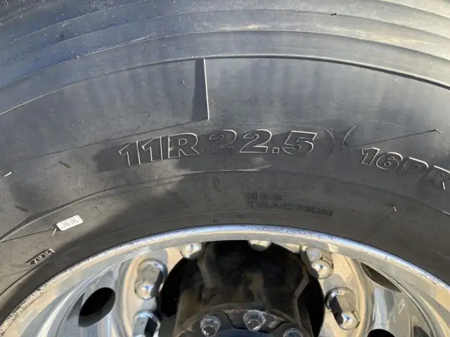 平成26年09月中古大型トラクタヘッド日産UDクオンの画像29