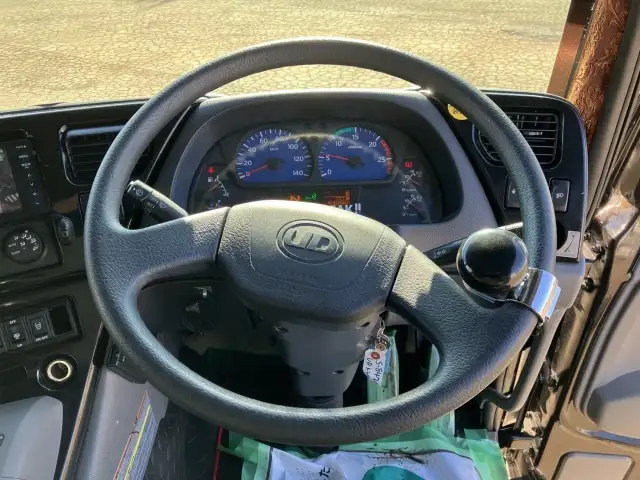 平成26年09月中古大型トラクタヘッド日産UDクオンの画像35