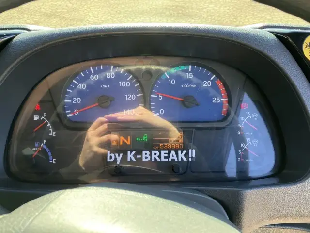 平成26年09月中古大型トラクタヘッド日産UDクオンの画像36