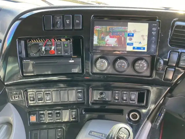 平成26年09月中古大型トラクタヘッド日産UDクオンの画像39