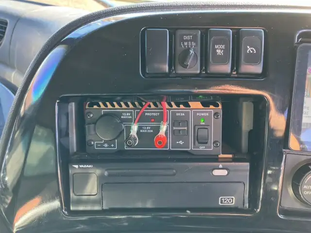 平成26年09月中古大型トラクタヘッド日産UDクオンの画像40