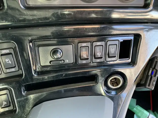 平成26年09月中古大型トラクタヘッド日産UDクオンの画像42