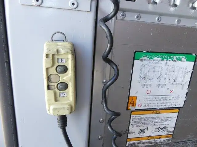 平成27年02月中古中型アルミバン・ウィングいすゞフォワードの画像47