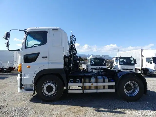 平成30年05月中古大型トラクタヘッド日野プロフィアの画像4