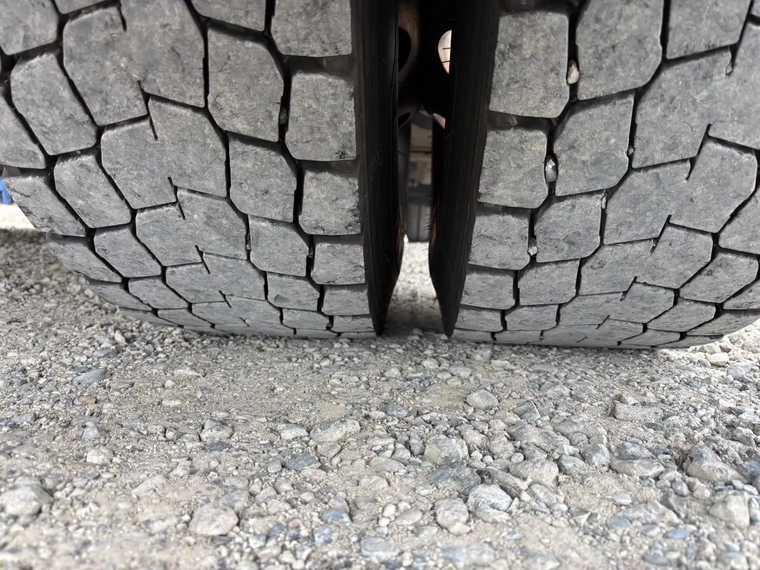 令和3年 ボルボFH 距離17.1万㎞ 460馬力 AT 第五輪荷重11.5t  リアサイドモニターの画像19