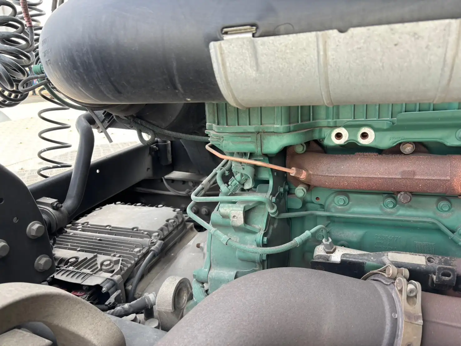 令和3年 ボルボFH 距離17.1万㎞ 460馬力 AT 第五輪荷重11.5t  リアサイドモニターの画像34