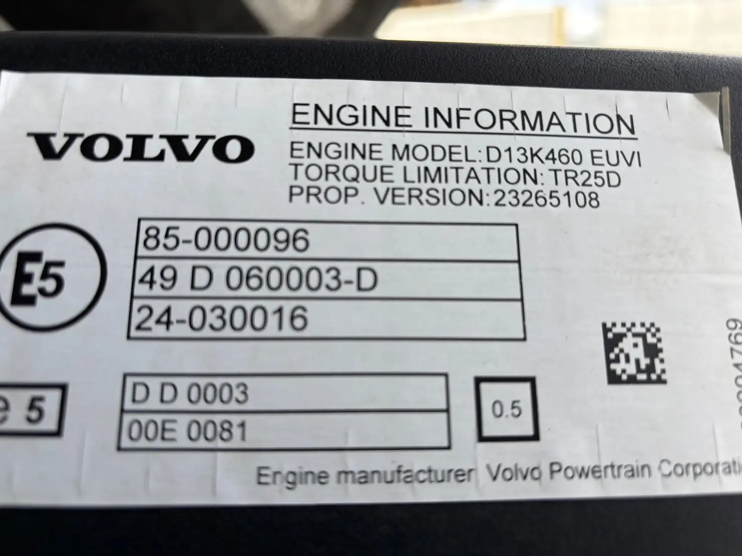 令和3年 ボルボFH 距離17.1万㎞ 460馬力 AT 第五輪荷重11.5t  リアサイドモニターの画像36