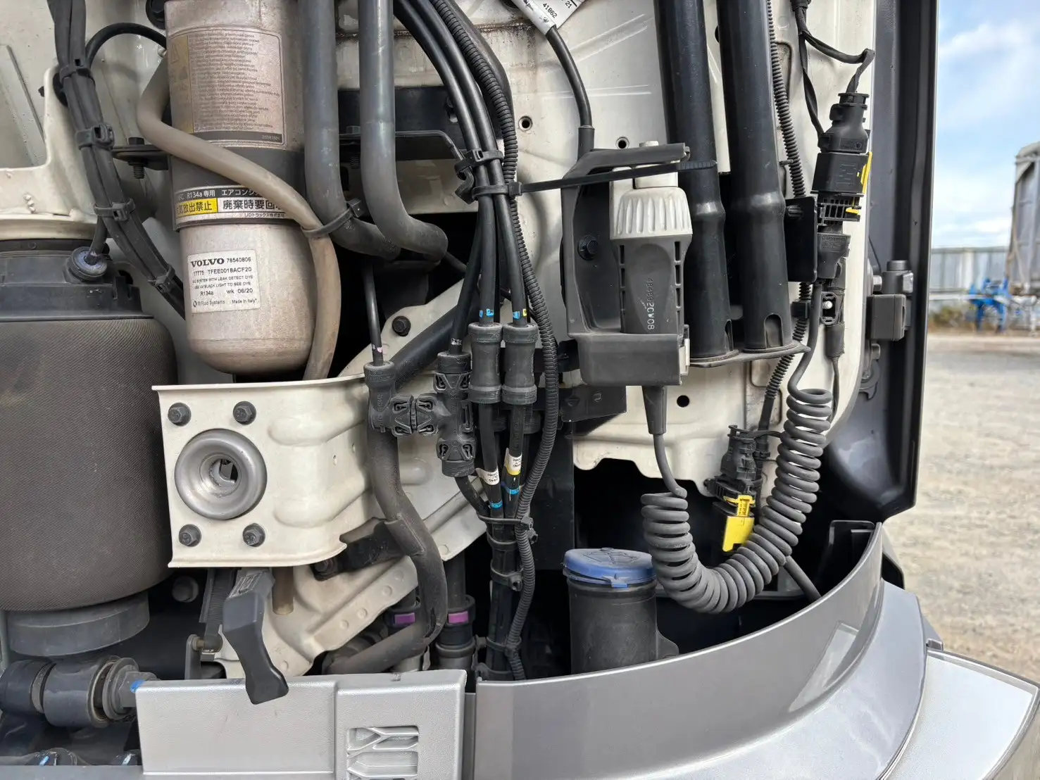 令和3年 ボルボFH 距離17.1万㎞ 460馬力 AT 第五輪荷重11.5t  リアサイドモニターの画像38