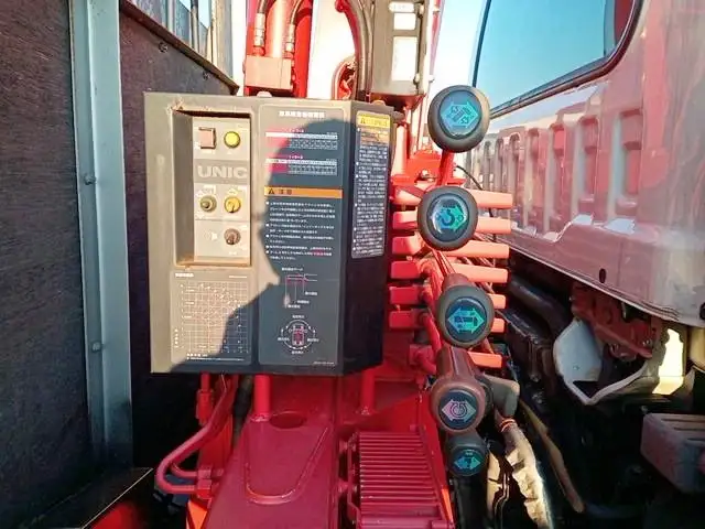 平成28年09月中古中型クレーン付いすゞフォワードの画像17