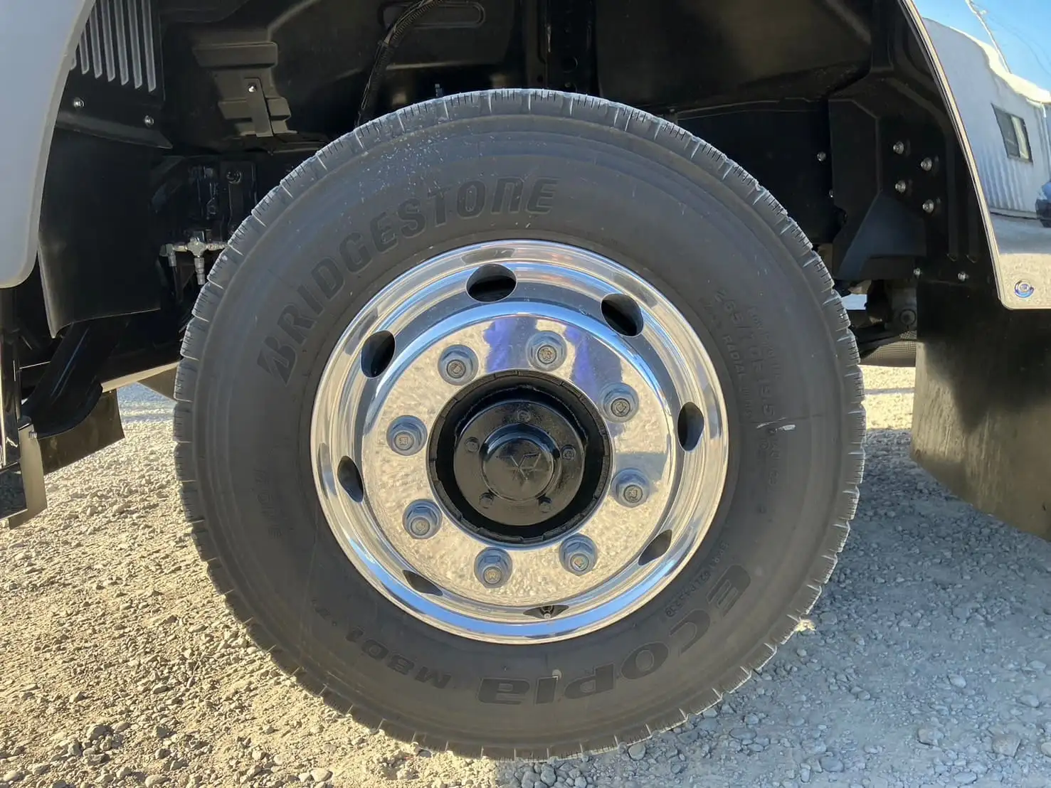 未使用車　令和6年　三菱　大型クレーン付　394馬力　AT　積載：12,600㎏　タダノ4段　フックイン　ラジコンの画像13