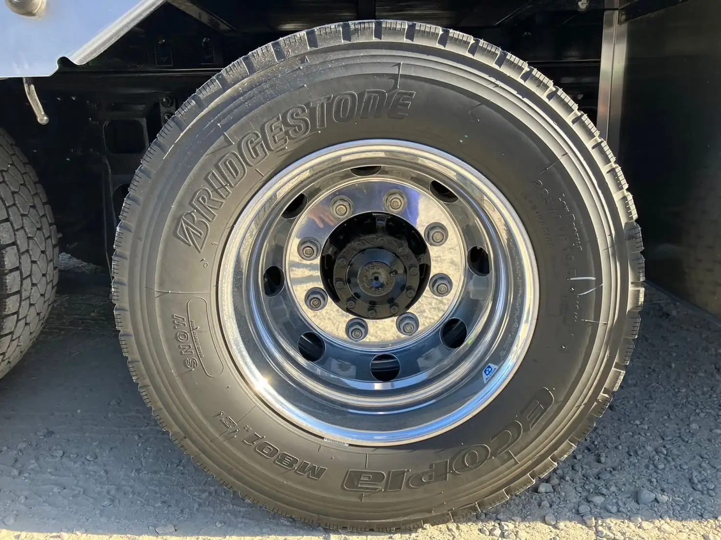 未使用車　令和6年　三菱　大型クレーン付　394馬力　AT　積載：12,600㎏　タダノ4段　フックイン　ラジコンの画像15