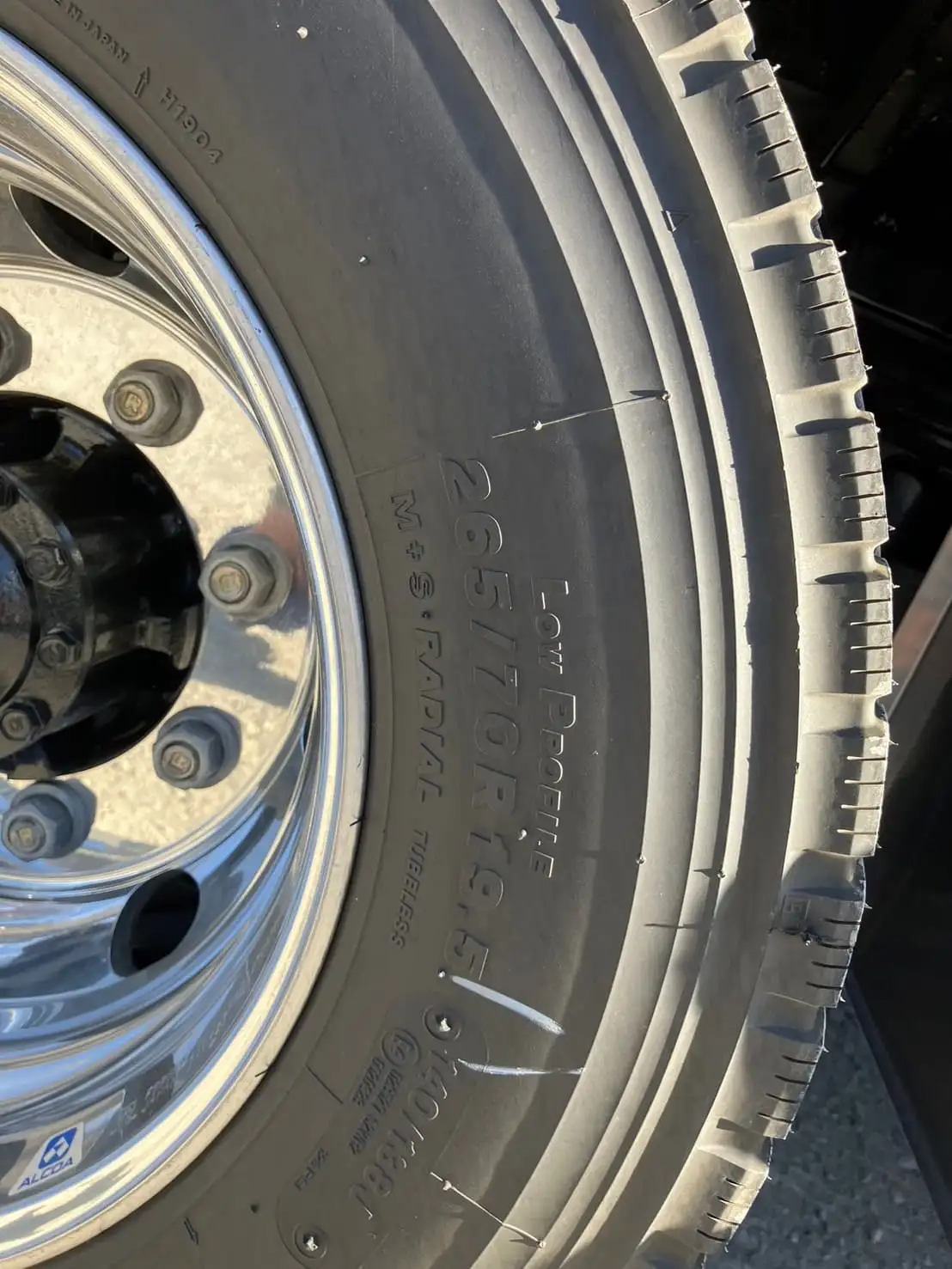 未使用車　令和6年　三菱　大型クレーン付　394馬力　AT　積載：12,600㎏　タダノ4段　フックイン　ラジコンの画像16