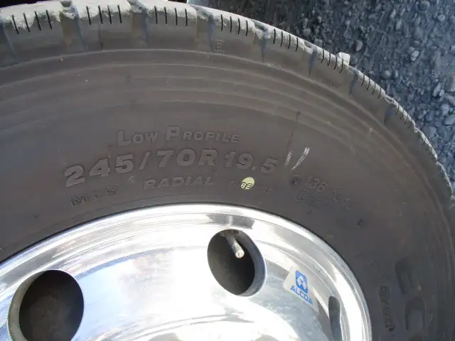 未使用車 令和6年 三菱 大型アルミ平ボデー リアエアサス ハイルーフ AT 7方開 メッキ アルミホイール 最大積載量;14,000kgの画像11