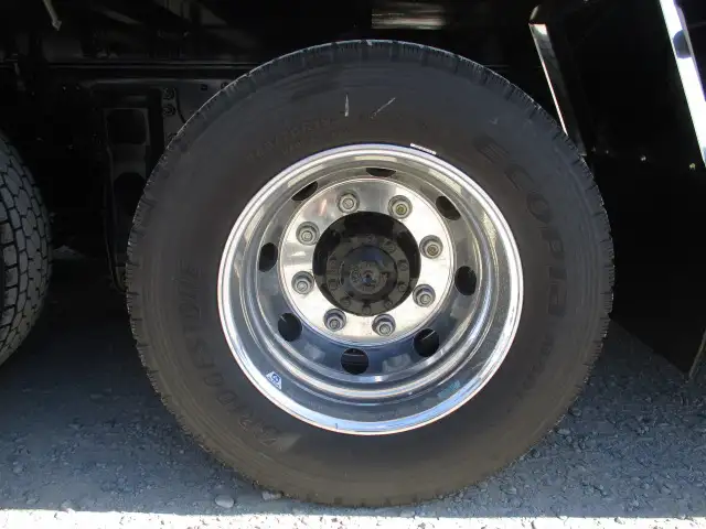 未使用車 令和6年 三菱 大型アルミ平ボデー リアエアサス ハイルーフ AT 7方開 メッキ アルミホイール 最大積載量;14,000kgの画像14