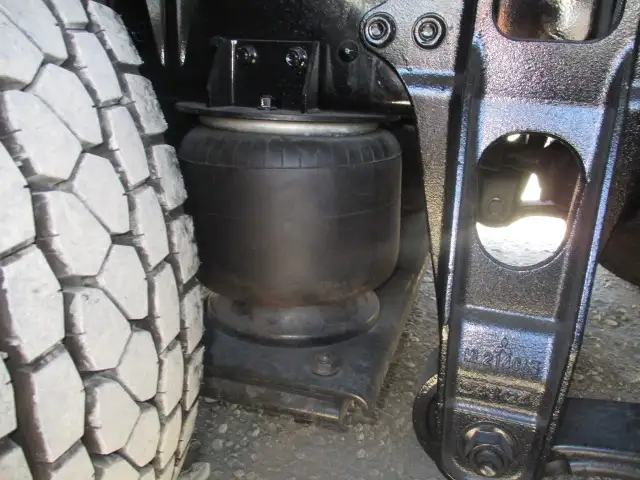 未使用車 令和6年 三菱 大型アルミ平ボデー リアエアサス ハイルーフ AT 7方開 メッキ アルミホイール 最大積載量;14,000kgの画像21