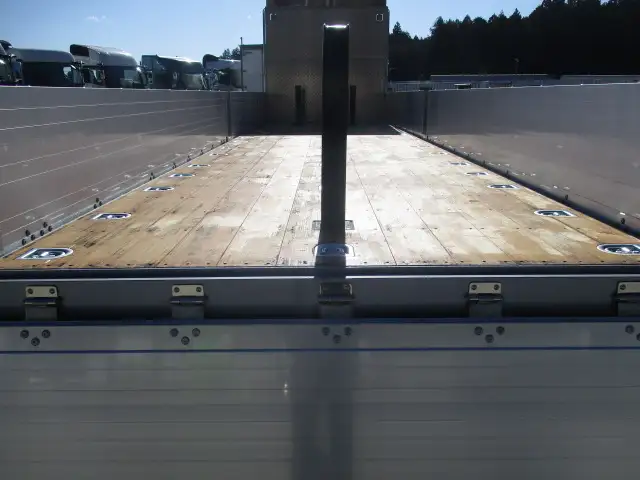 未使用車 令和6年 三菱 大型アルミ平ボデー リアエアサス ハイルーフ AT 7方開 メッキ アルミホイール 最大積載量;14,000kgの画像27