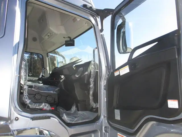 未使用車 令和6年 三菱 大型アルミ平ボデー リアエアサス ハイルーフ AT 7方開 メッキ アルミホイール 最大積載量;14,000kgの画像32