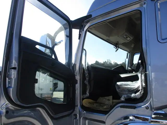 未使用車 令和6年 三菱 大型アルミ平ボデー リアエアサス ハイルーフ AT 7方開 メッキ アルミホイール 最大積載量;14,000kgの画像45