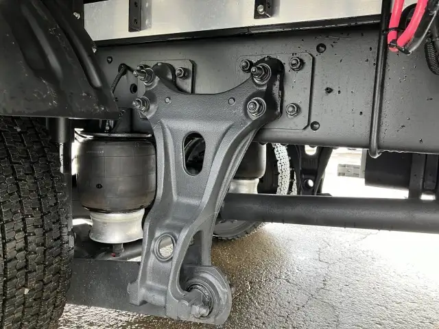 ☆車検付き(R8.11.19)☆　令和6年　日野　4tアルミウィング　跳ね上げPG　ハイルーフ　62ワイド　ラッシング2段　リモコン付き　AT(2ペダル)　積載：2,100㎏　距離：1,000㎞未満　の画像33