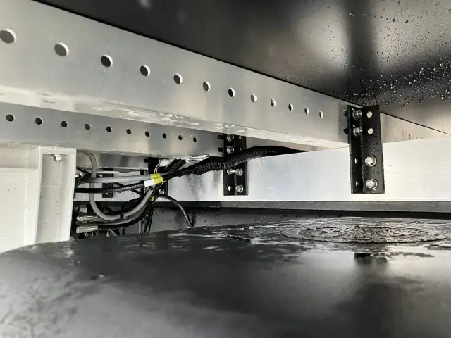 ☆車検付き(R8.11.19)☆　令和6年　日野　4tアルミウィング　跳ね上げPG　ハイルーフ　62ワイド　ラッシング2段　リモコン付き　AT(2ペダル)　積載：2,100㎏　距離：1,000㎞未満　の画像34