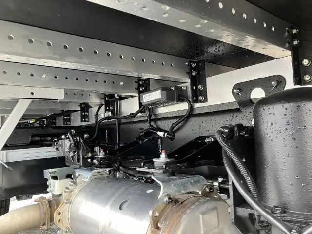 ☆車検付き(R8.11.19)☆　令和6年　日野　4tアルミウィング　跳ね上げPG　ハイルーフ　62ワイド　ラッシング2段　リモコン付き　AT(2ペダル)　積載：2,100㎏　距離：1,000㎞未満　の画像35