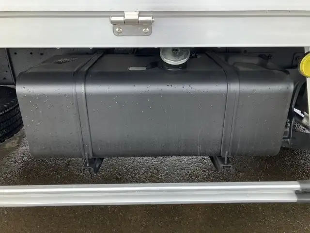 ☆車検付き(R8.11.19)☆　令和6年　日野　4tアルミウィング　跳ね上げPG　ハイルーフ　62ワイド　ラッシング2段　リモコン付き　AT(2ペダル)　積載：2,100㎏　距離：1,000㎞未満　の画像38