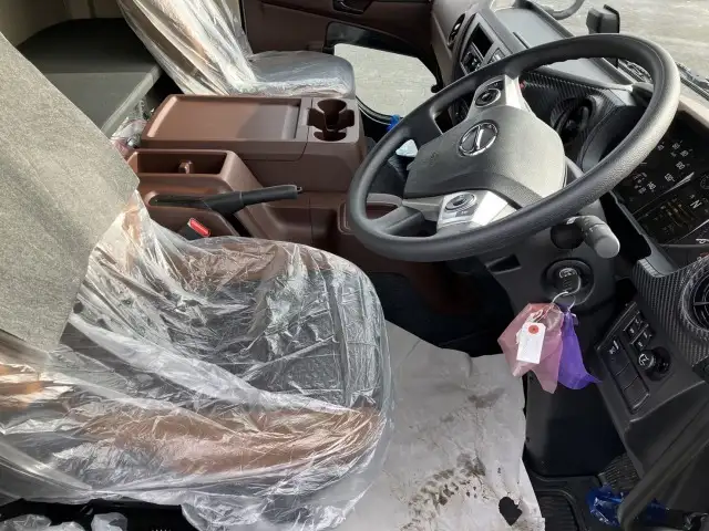 ☆車検付き(R8.11.19)☆　令和6年　日野　4tアルミウィング　跳ね上げPG　ハイルーフ　62ワイド　ラッシング2段　リモコン付き　AT(2ペダル)　積載：2,100㎏　距離：1,000㎞未満　の画像42