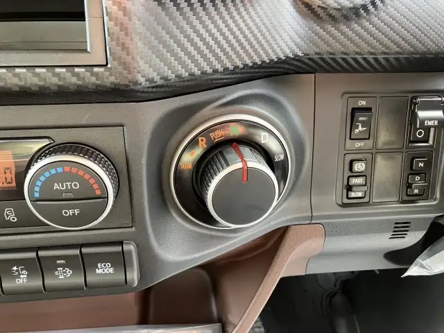 ☆車検付き(R8.11.19)☆　令和6年　日野　4tアルミウィング　跳ね上げPG　ハイルーフ　62ワイド　ラッシング2段　リモコン付き　AT(2ペダル)　積載：2,100㎏　距離：1,000㎞未満　の画像47