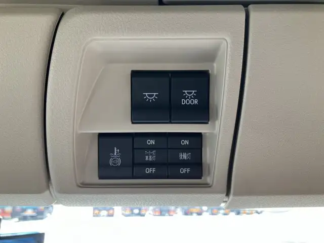 ☆車検付き(R8.11.19)☆　令和6年　日野　4tアルミウィング　跳ね上げPG　ハイルーフ　62ワイド　ラッシング2段　リモコン付き　AT(2ペダル)　積載：2,100㎏　距離：1,000㎞未満　の画像55