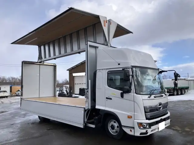 ☆車検付き(R8.11.19)☆　令和6年　日野　4tアルミウィング　跳ね上げPG　ハイルーフ　62ワイド　ラッシング2段　リモコン付き　AT(2ペダル)　積載：2,100㎏　距離：1,000㎞未満　の画像10