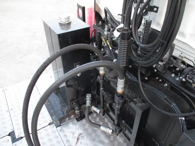 令和06年11月中古大型トラクタヘッド三菱ふそう三菱の画像25