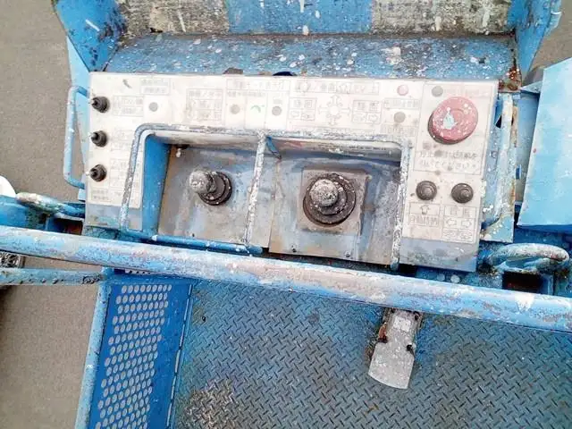 平成19年05月中古小型ミキサー車・高所作業車・その他特装車日野デュトロの画像17