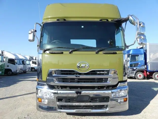 平成29年11月中古大型トラクタヘッド日産UDクオンの画像2