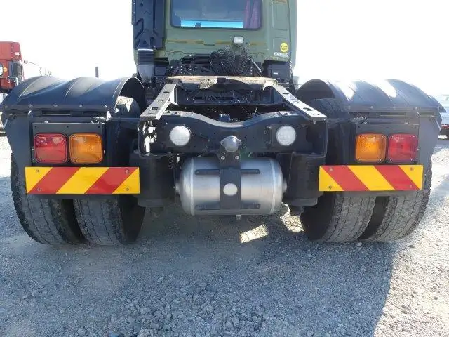 平成29年11月中古大型トラクタヘッド日産UDクオンの画像15