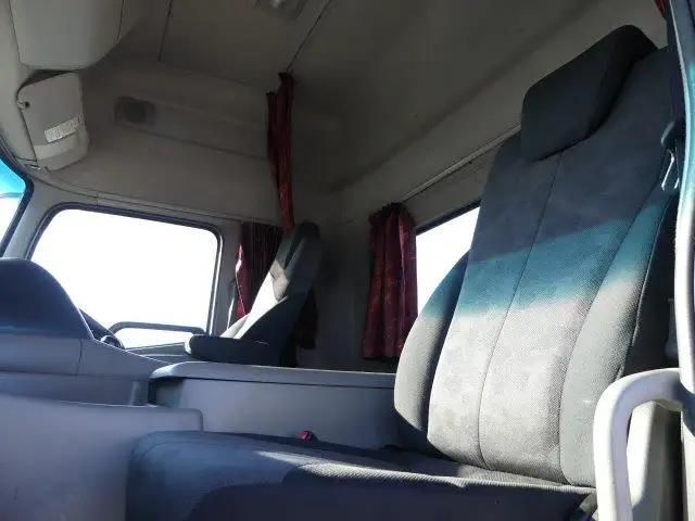 平成29年11月中古大型トラクタヘッド日産UDクオンの画像26