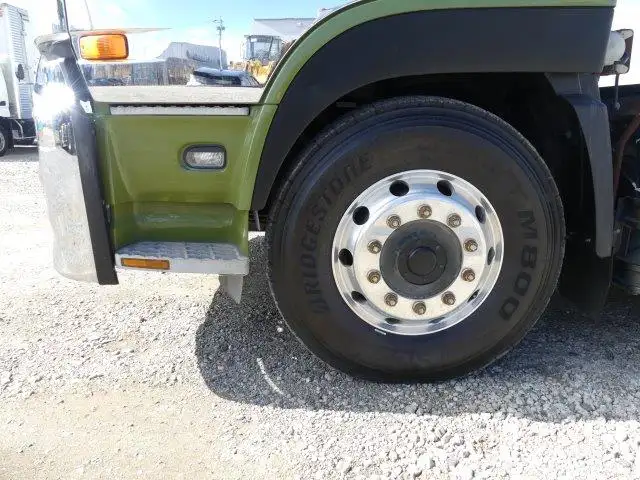 平成29年03月中古大型トラクタヘッド日産UDクオンの画像11