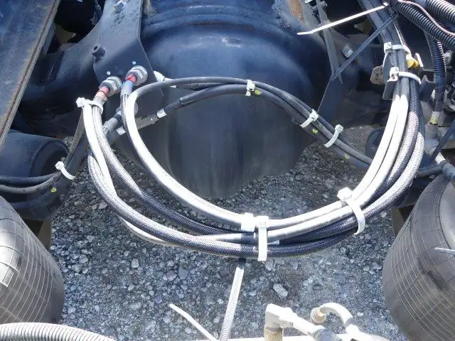 平成29年03月中古大型トラクタヘッド日産UDクオンの画像17