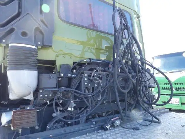 平成29年03月中古大型トラクタヘッド日産UDクオンの画像19