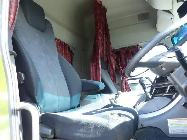 平成29年03月中古大型トラクタヘッド日産UDクオンの画像24