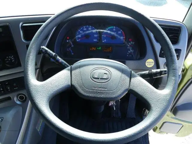 平成29年03月中古大型トラクタヘッド日産UDクオンの画像30