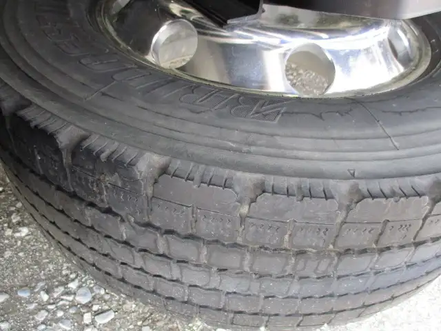 希少‼ 車検付き 令和6年 いすゞ 増トンアルミウィング 距離:3万㎞ 積載:8,100㎏ シフト:6MTの画像22