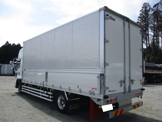 希少‼ 車検付き 令和6年 いすゞ 増トンアルミウィング 距離:3万㎞ 積載:8,100㎏ シフト:6MTの画像7