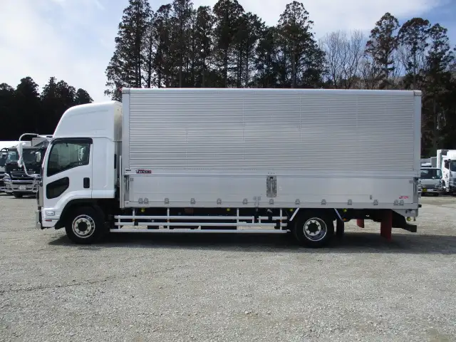 希少‼ 車検付き 令和6年 いすゞ 増トンアルミウィング 距離:3万㎞ 積載:8,100㎏ シフト:6MTの画像8