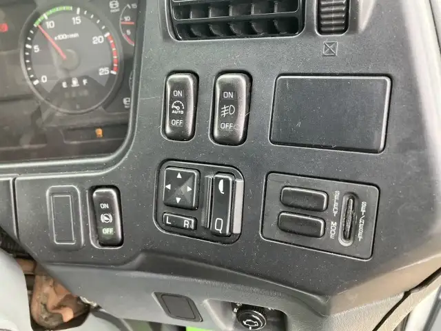 平成25年08月中古大型トラクタヘッド三菱ふそうスーパーグレートの画像41