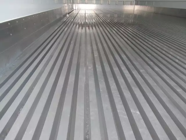 平成29年09月中古中型冷凍バン・ウィング日野レンジャーの画像11