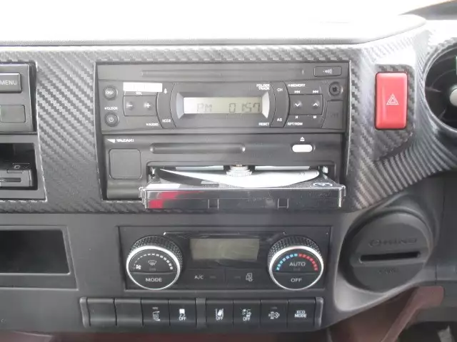 平成29年09月中古中型冷凍バン・ウィング日野レンジャーの画像19