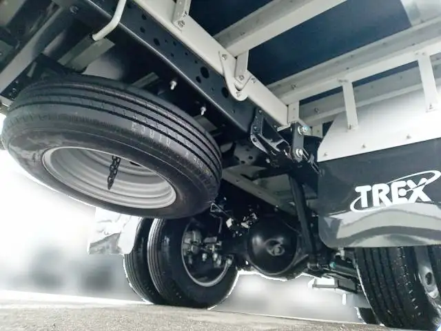 令和06年09月中古小型アルミバン・ウィングいすゞエルフの画像32