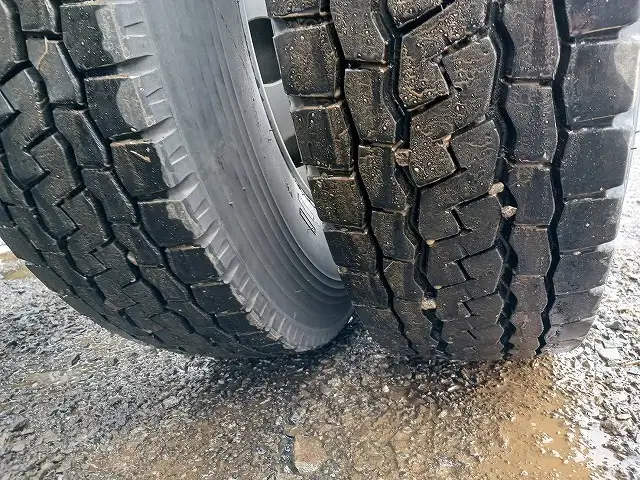 令和2年 トレクス 3軸コンテナシャシ リフトアクスル 最大積載量:30,480kg 第五輪荷重:10,900kg以上の画像17